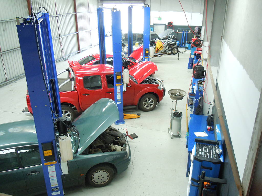 Minor & Major Car Service Hoppers Service Centre Kumho Tyres